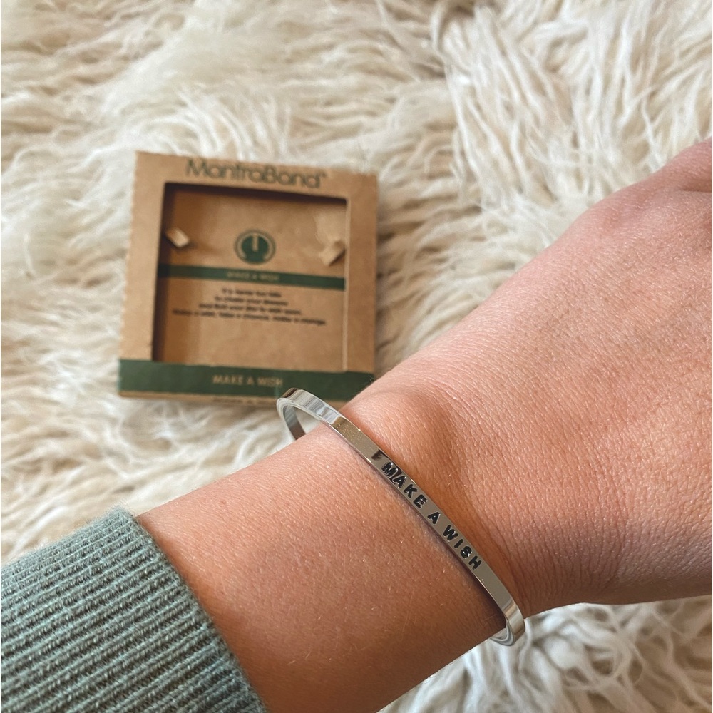 New Mantraband Make A wish silver bangle bracelet